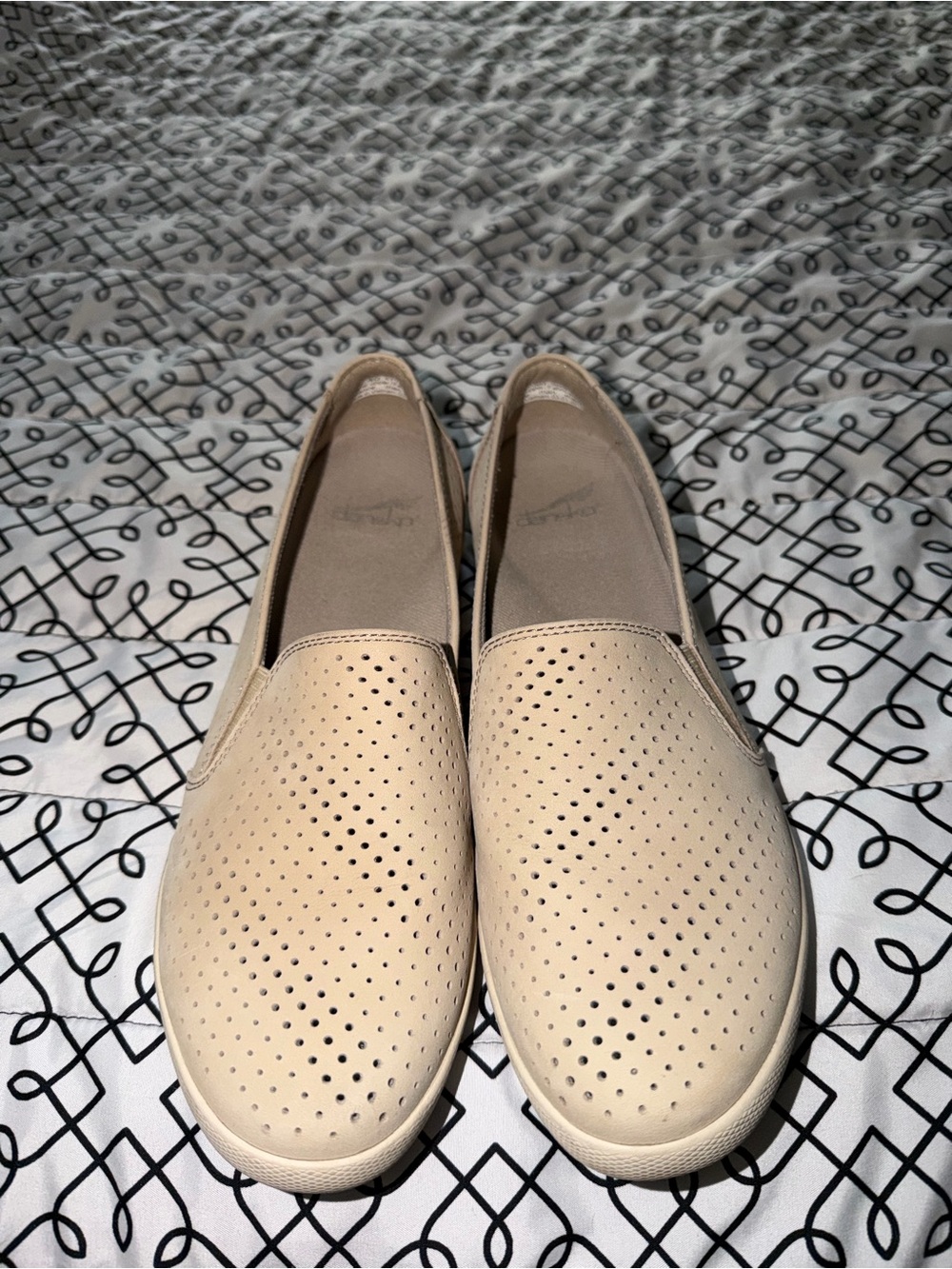 Dansko Nubuck Odina Womens Comfort Shoes